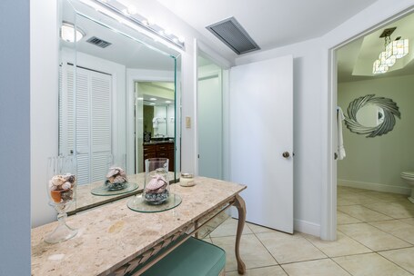 Surfside Resort - Image 47