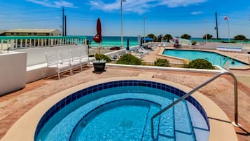 室外 SPA 浴池
