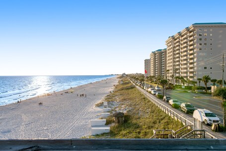 Surfside Resort - Image 37