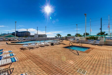 Surfside Resort - Image 50