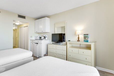 Surfside Resort - Image 12
