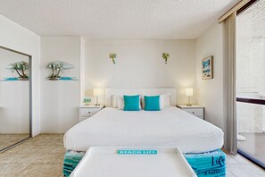 Tabla de planchar con plancha, wifi gratis y ropa de cama 