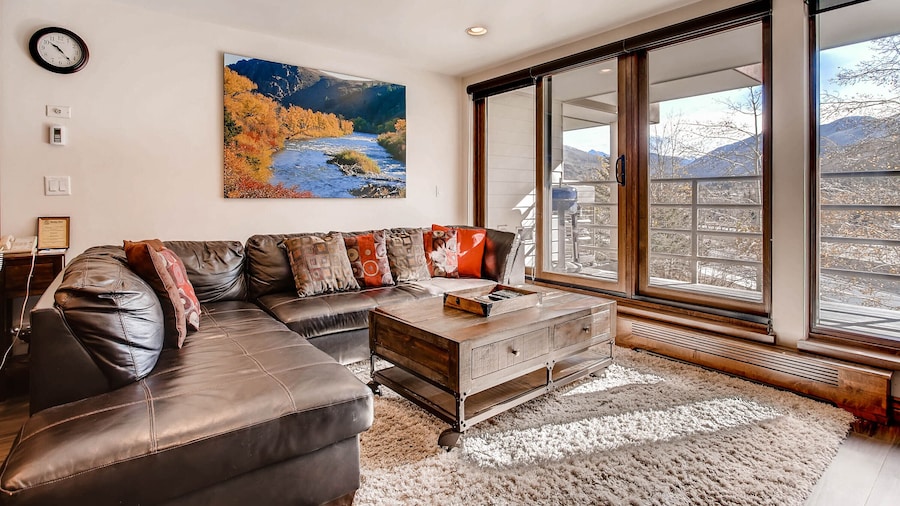 Simba Run Condos 2Bed 2Bath