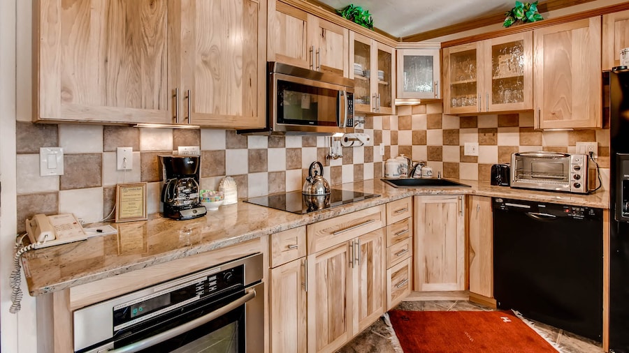 Simba Run Condos 2Bed 2Bath