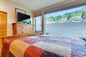 Deluxe Condo, 2 Bedrooms | In-room safe, individually decorated, individually furnished