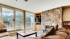 غرفة المعيشة