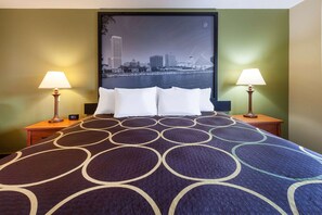 Room, 1 King Bed, Non Smoking | Blackout drapes, iron/ironing board, free WiFi, bed sheets