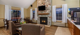 Super 8 by Wyndham Berlin WI