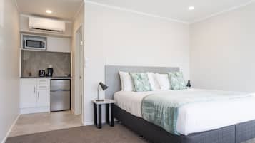 1 bedroom, desk, free cots/infant beds, free WiFi