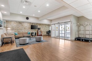 Lobby - Quality Inn & Suites Union City - Atlanta South (Union City)