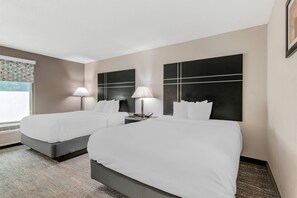 Quarto standard, 2 camas Queen, para não fumantes | 1 quarto, roupas de cama premium, camas com colchões pillow-top
