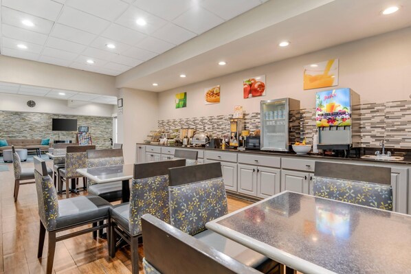 Petit déjeuner buffet compris