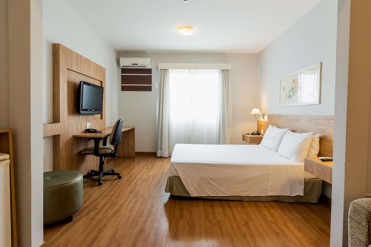 Standard Apartment, 1 Double Bed | Minibar, in-room safe, desk, blackout drapes