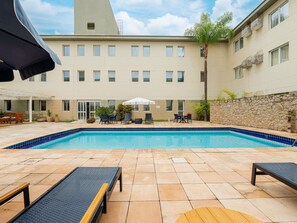 Outdoor pool - ibis Styles Campinas Alphaville (Campinas)