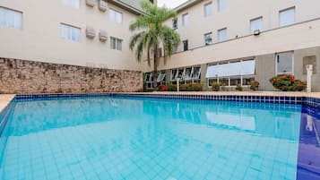 Piscina externa