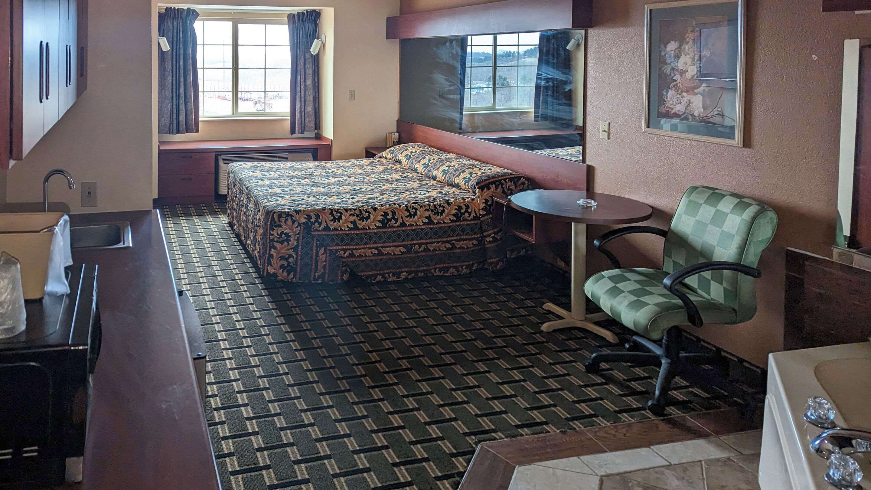 Bureau, Wi-Fi gratuit, réveils