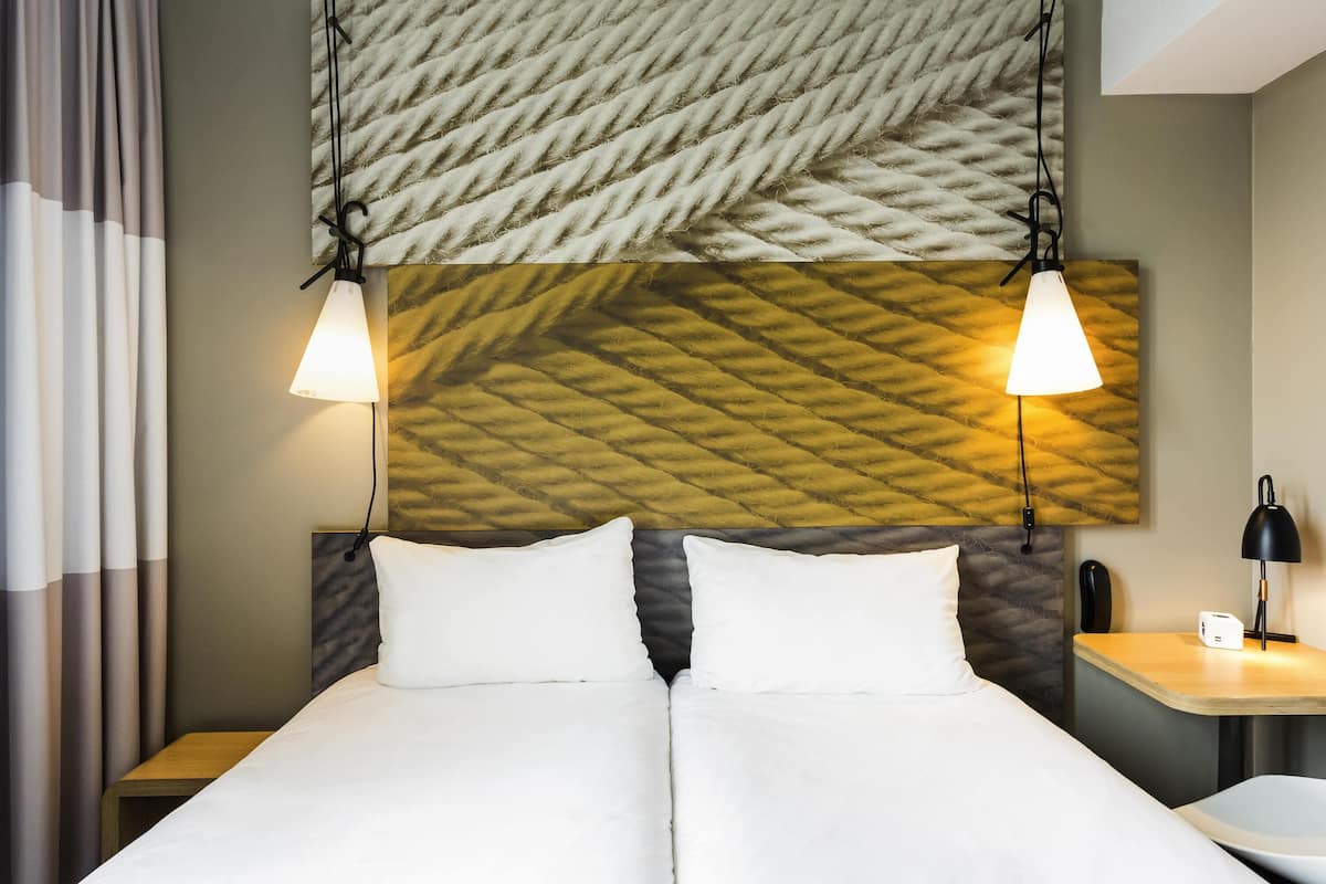 Standard Room, 2 Single Beds | Premium bedding, pillow-top beds, desk, laptop workspace