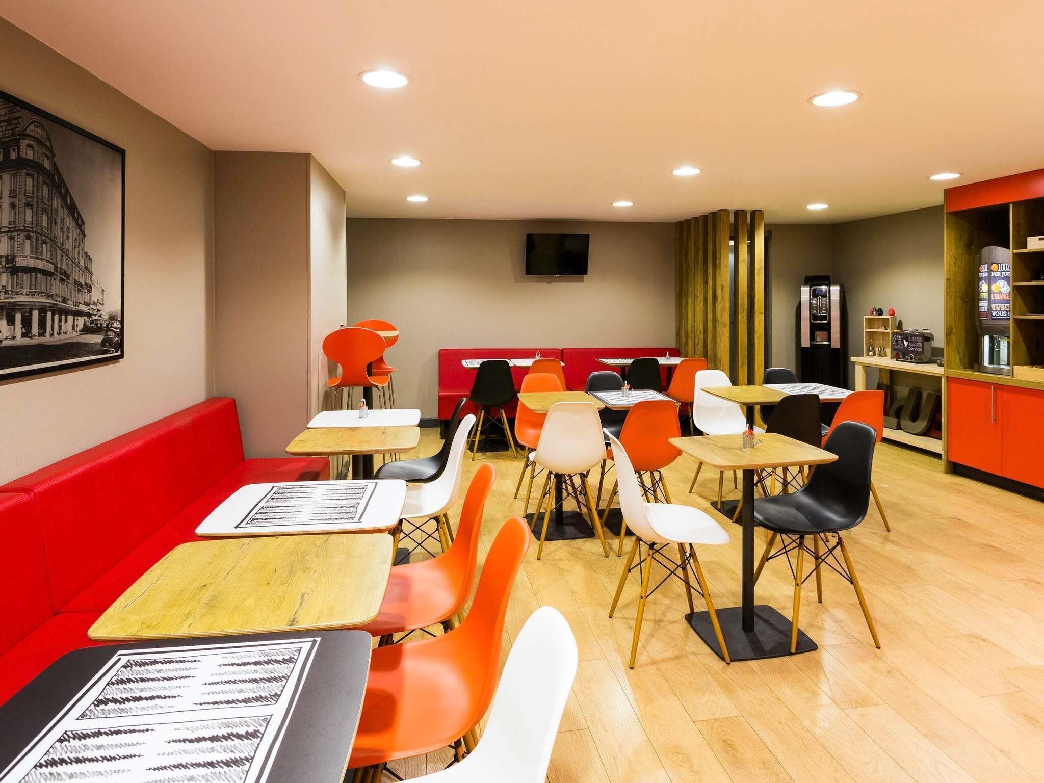Tägliches Frühstücksbuffet gegen Gebühr