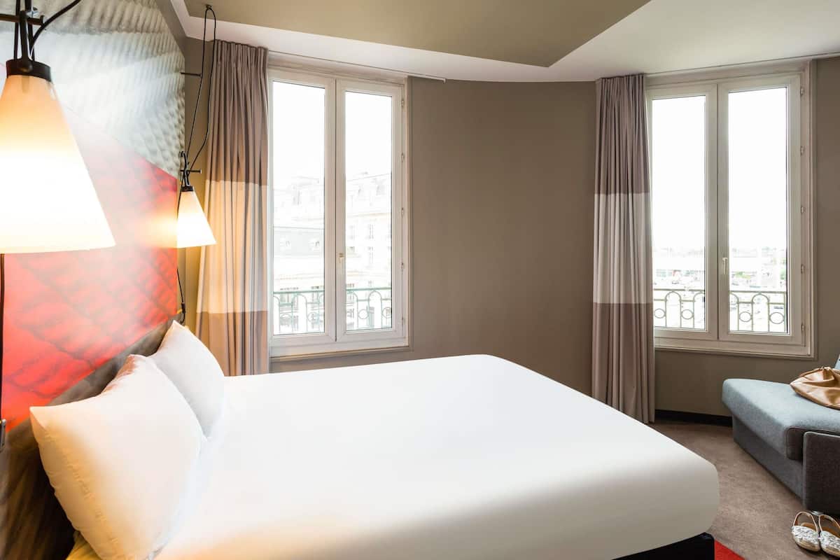 Hochwertige Bettwaren, Pillowtop-Betten, Schreibtisch