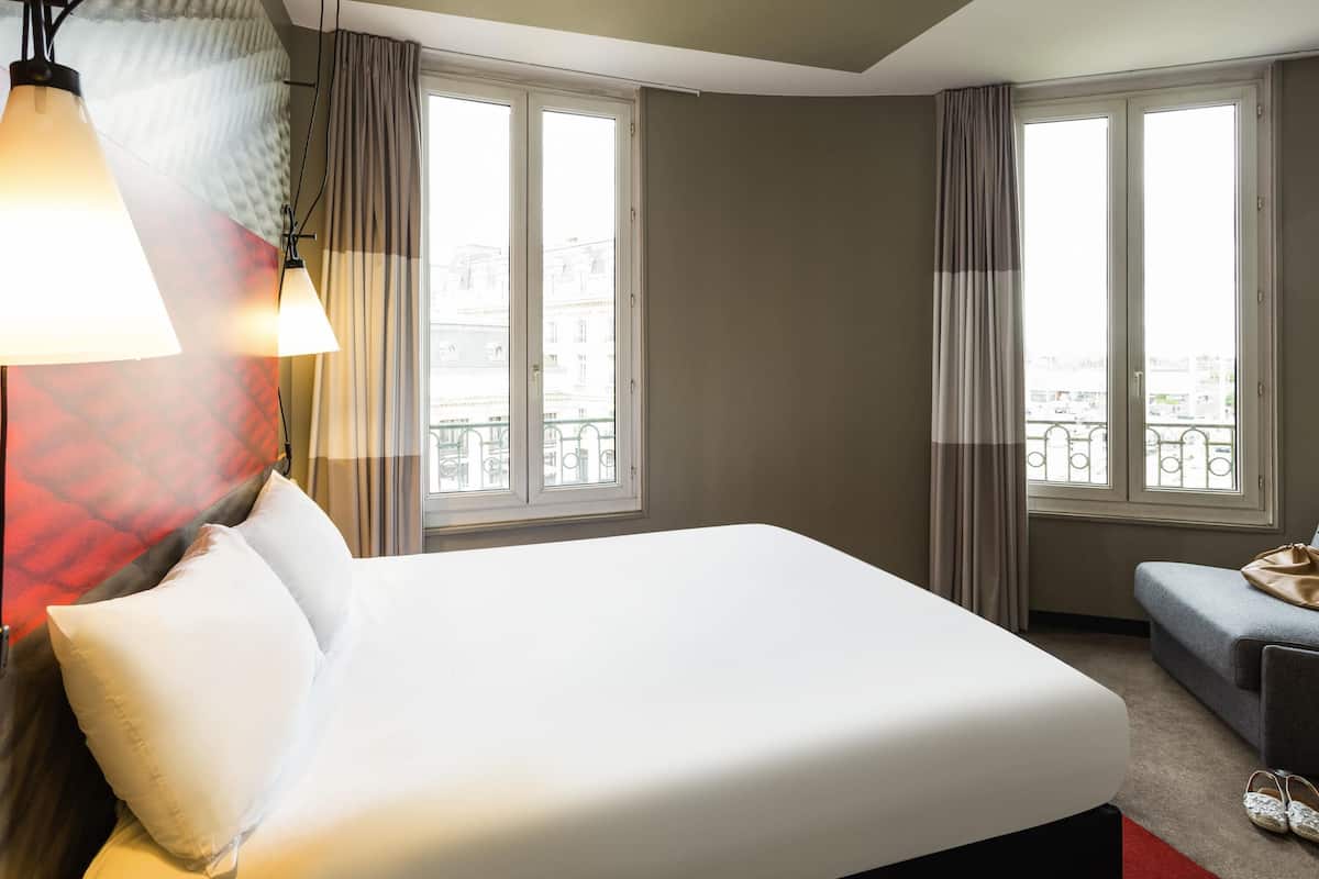 Premium bedding, pillowtop beds, desk, laptop workspace