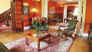 Lobby sitting area - City Art Hotel Silberstein (Quito)