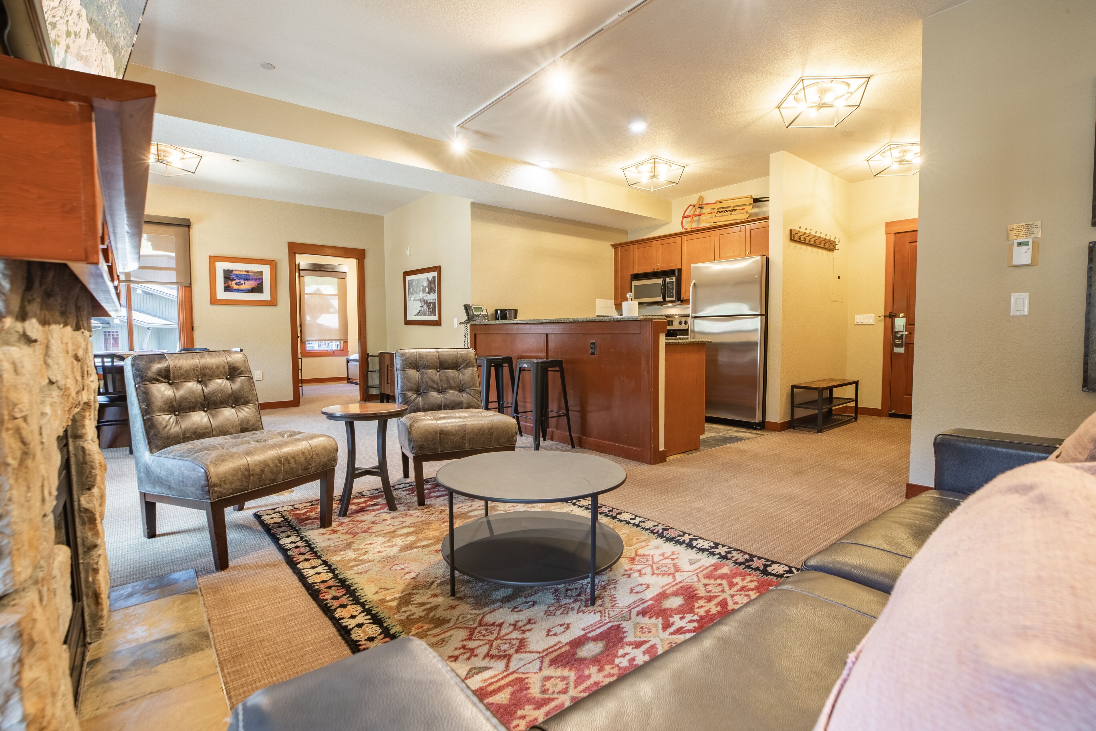 condo, 3 bedrooms | living area | tv, dvd player