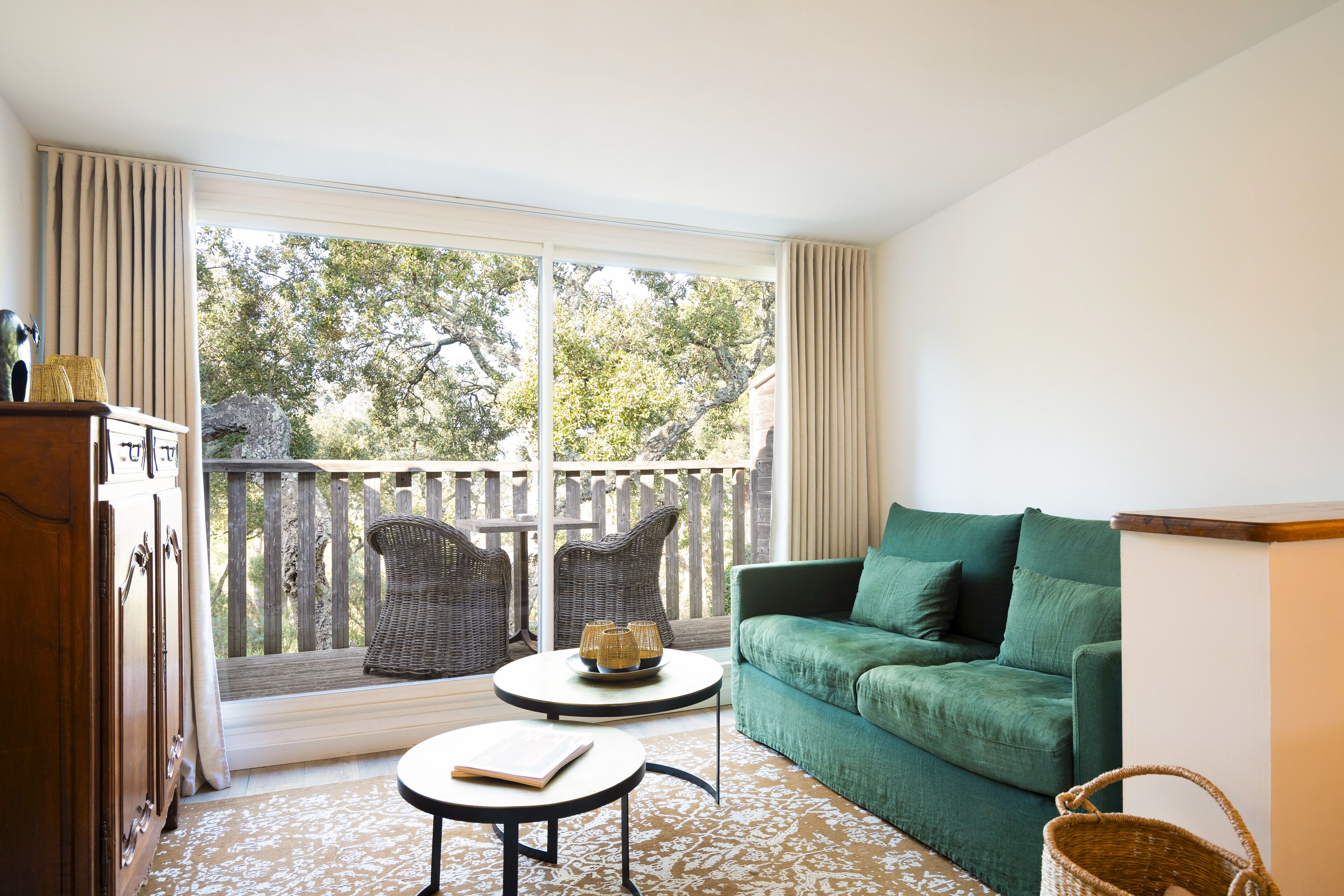 1 bedroom, premium bedding, pillow-top beds, minibar