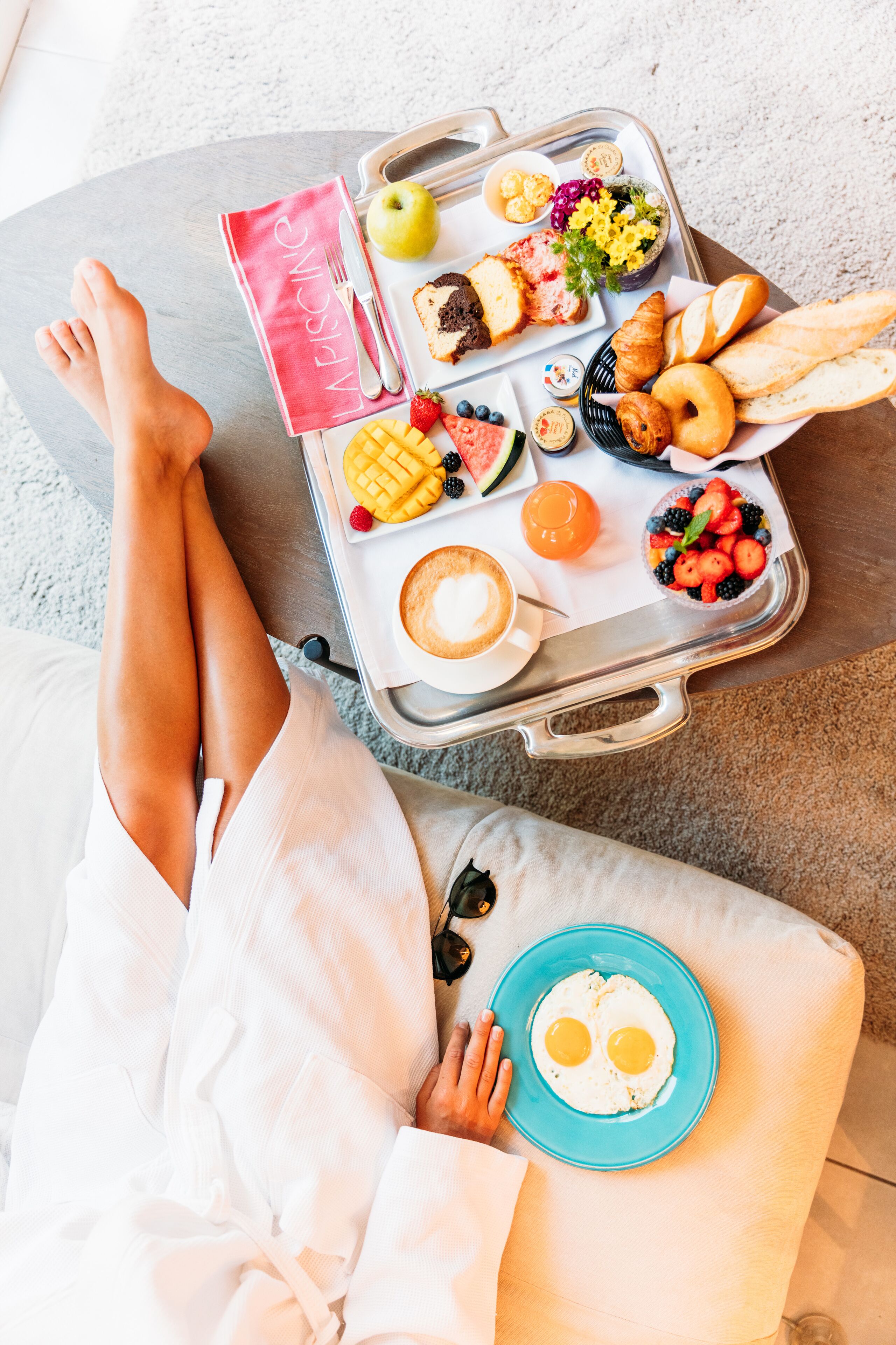 daily buffet breakfast (eur 27 per person)