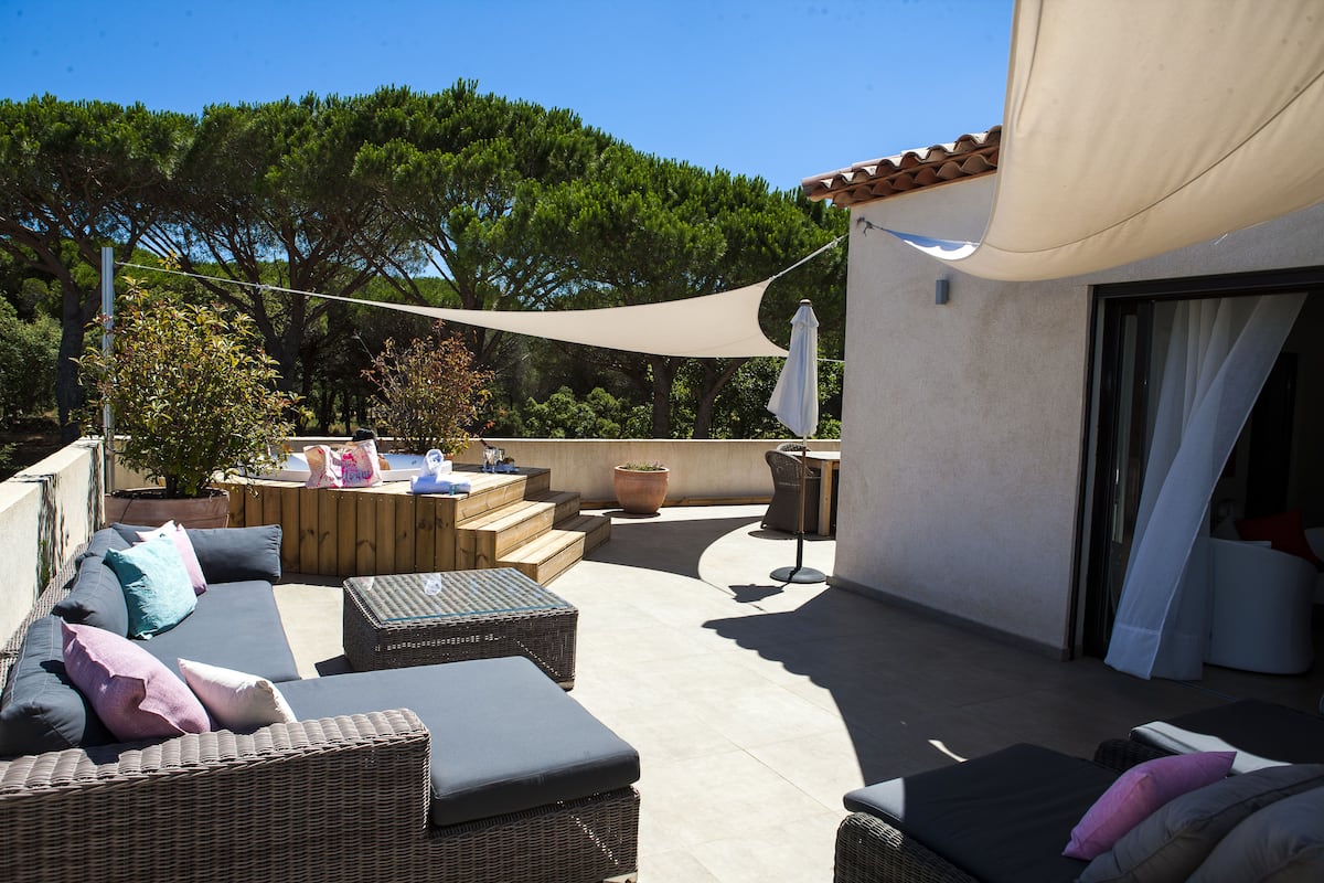 Grand Suite | 1 bedroom, premium bedding, pillowtop beds, minibar