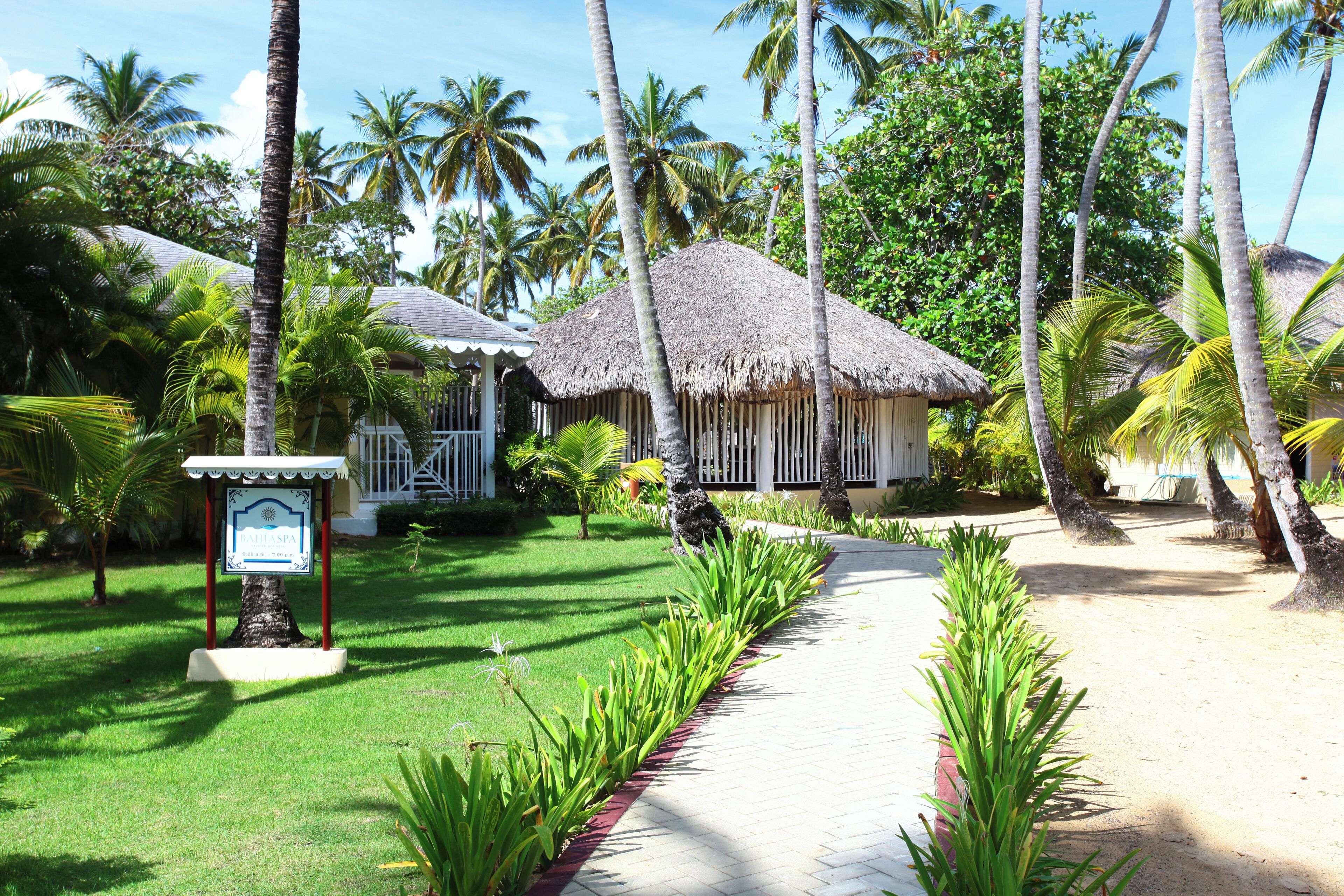 Sauna, body treatments, aromatherapy, body wraps, body scrubs, facials