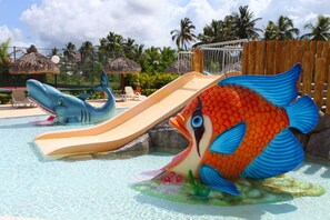 2 outdoor pools, pool umbrellas, sun loungers - Bahia Principe Explore El Portillo - All Inclusive (Las Terrenas)