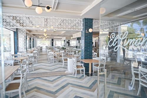 Petit déjeuner buffet compris tous les jours
