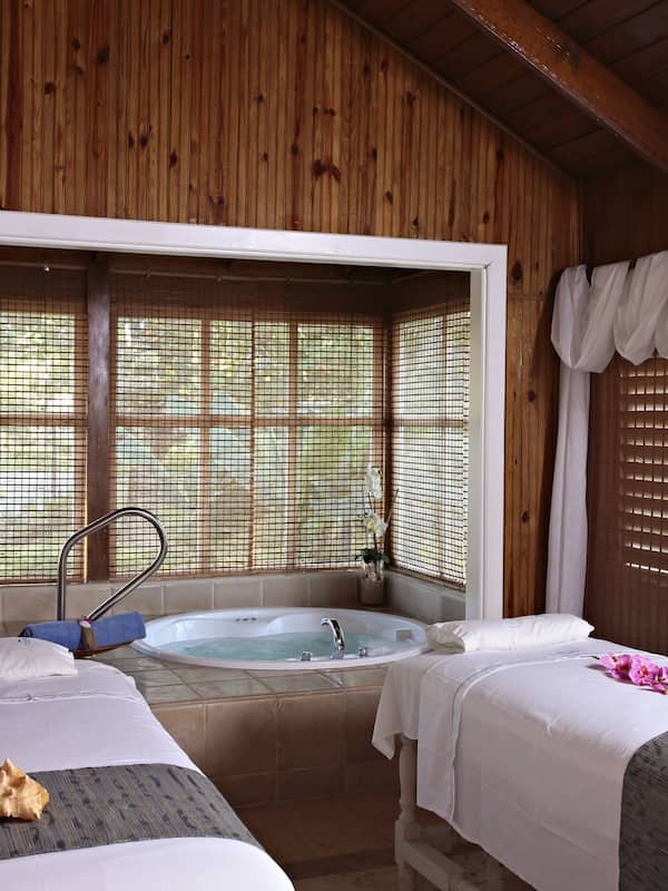 Sauna, body treatments, aromatherapy, body wraps, body scrubs, facials