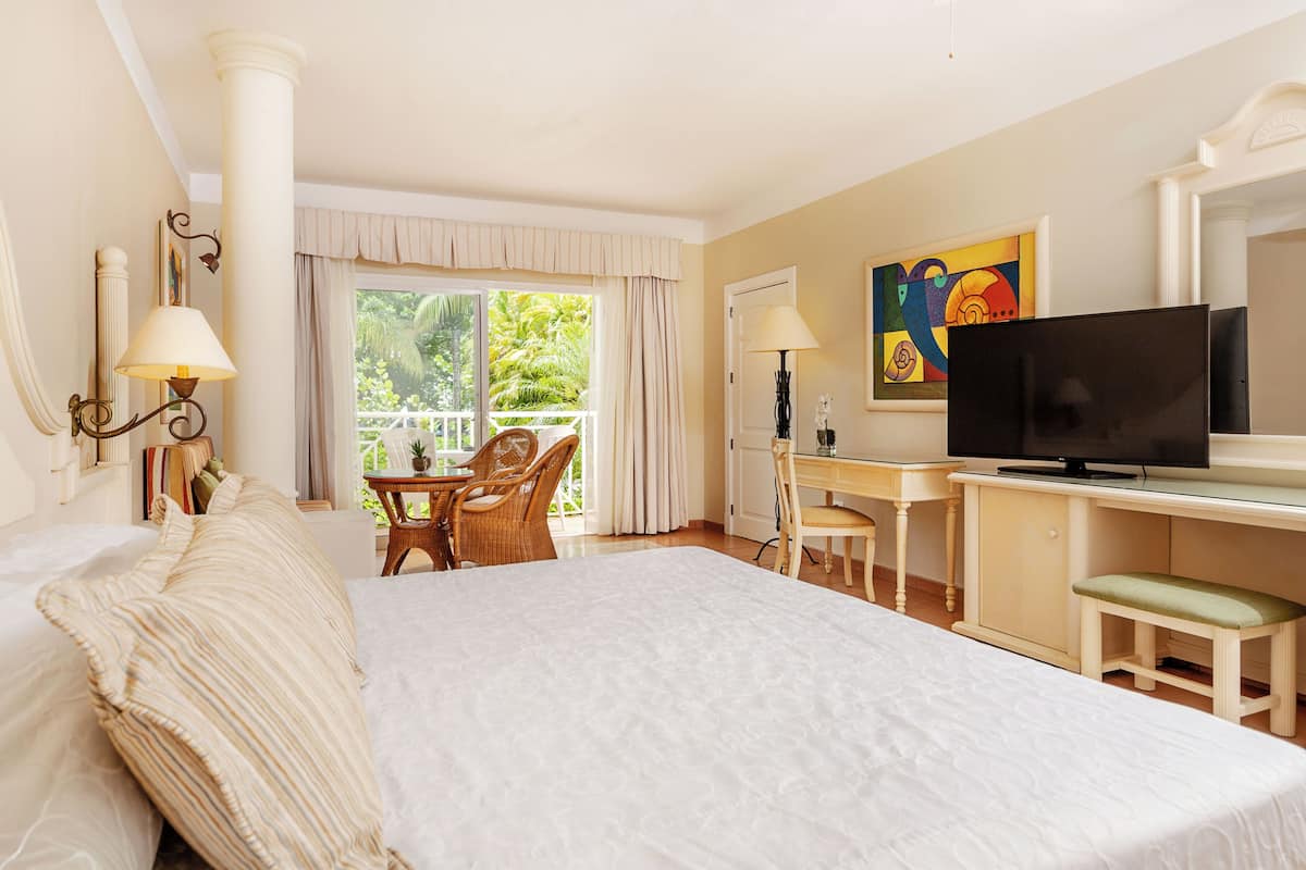 Minibar, in-room safe, desk, blackout drapes