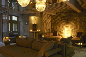 Sauna, steam room