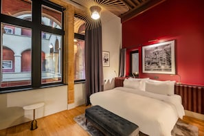 Kamar Superior (Collection) | Seprai premium, selimut bulu angsa, minibar, dan brankas