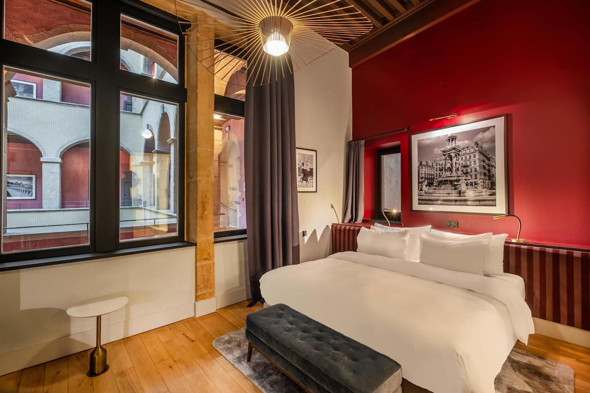 Premium Room (Collection) | Premium bedding, down comforters, minibar, in-room safe