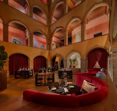 Cour des Loges Lyon, A Radisson Collection Hotel