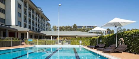 Outdoor pool, pool loungers