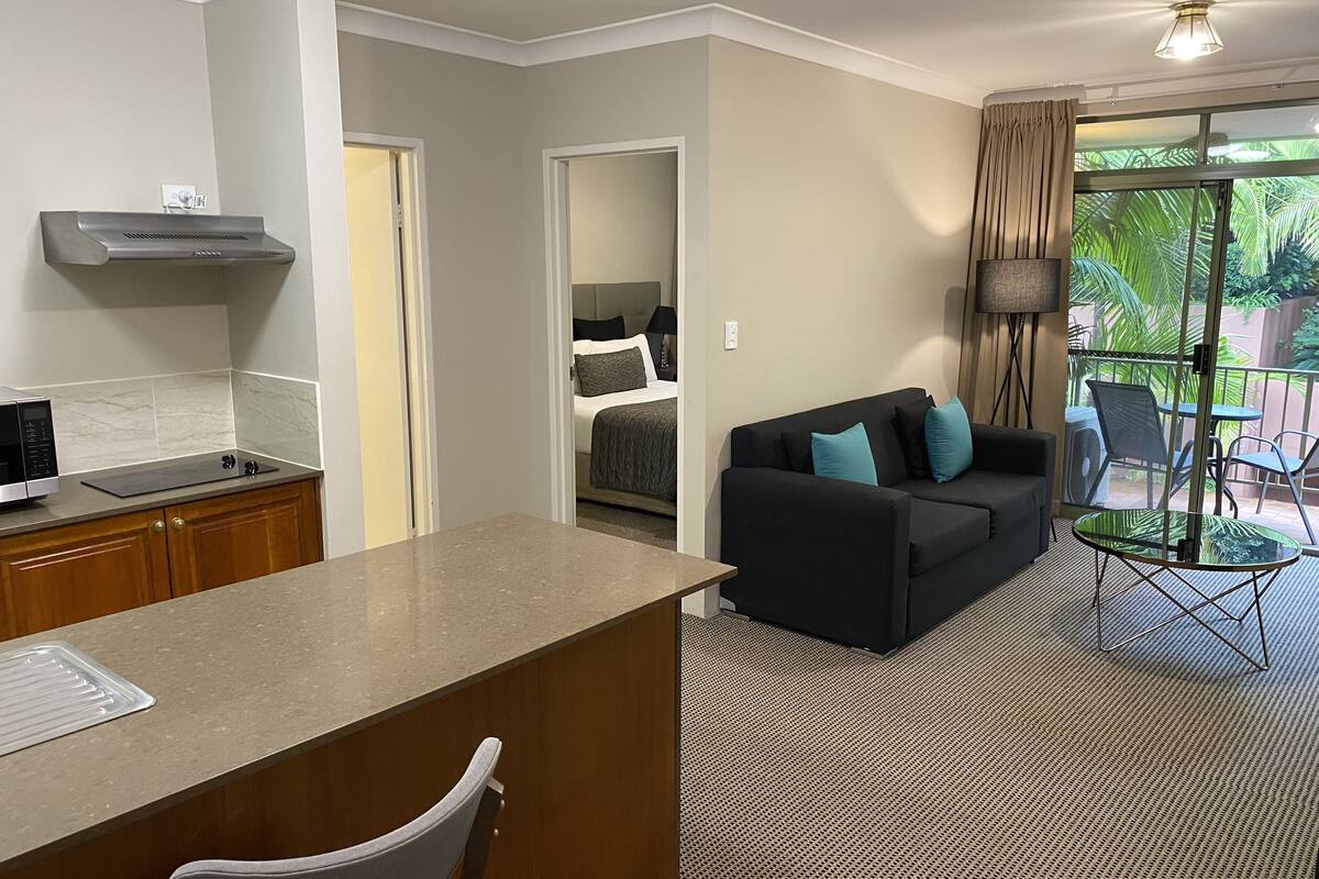 1 bedroom, minibar, desk, iron/ironing board