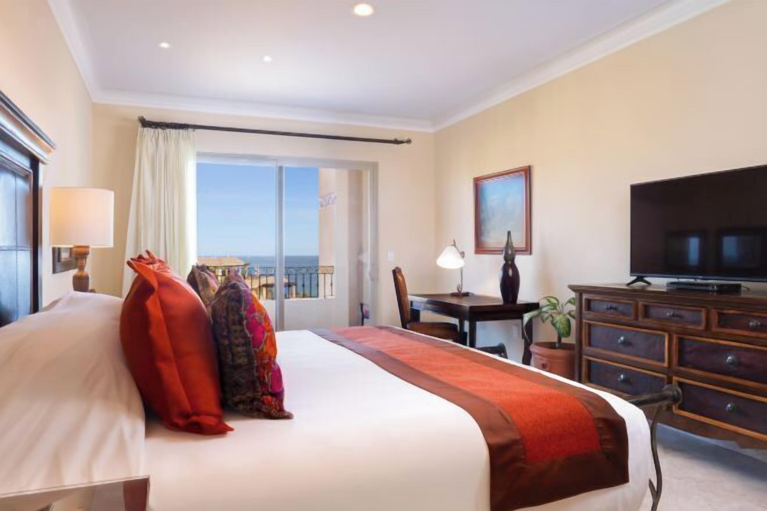 In-room safe, individually decorated, individually furnished, desk