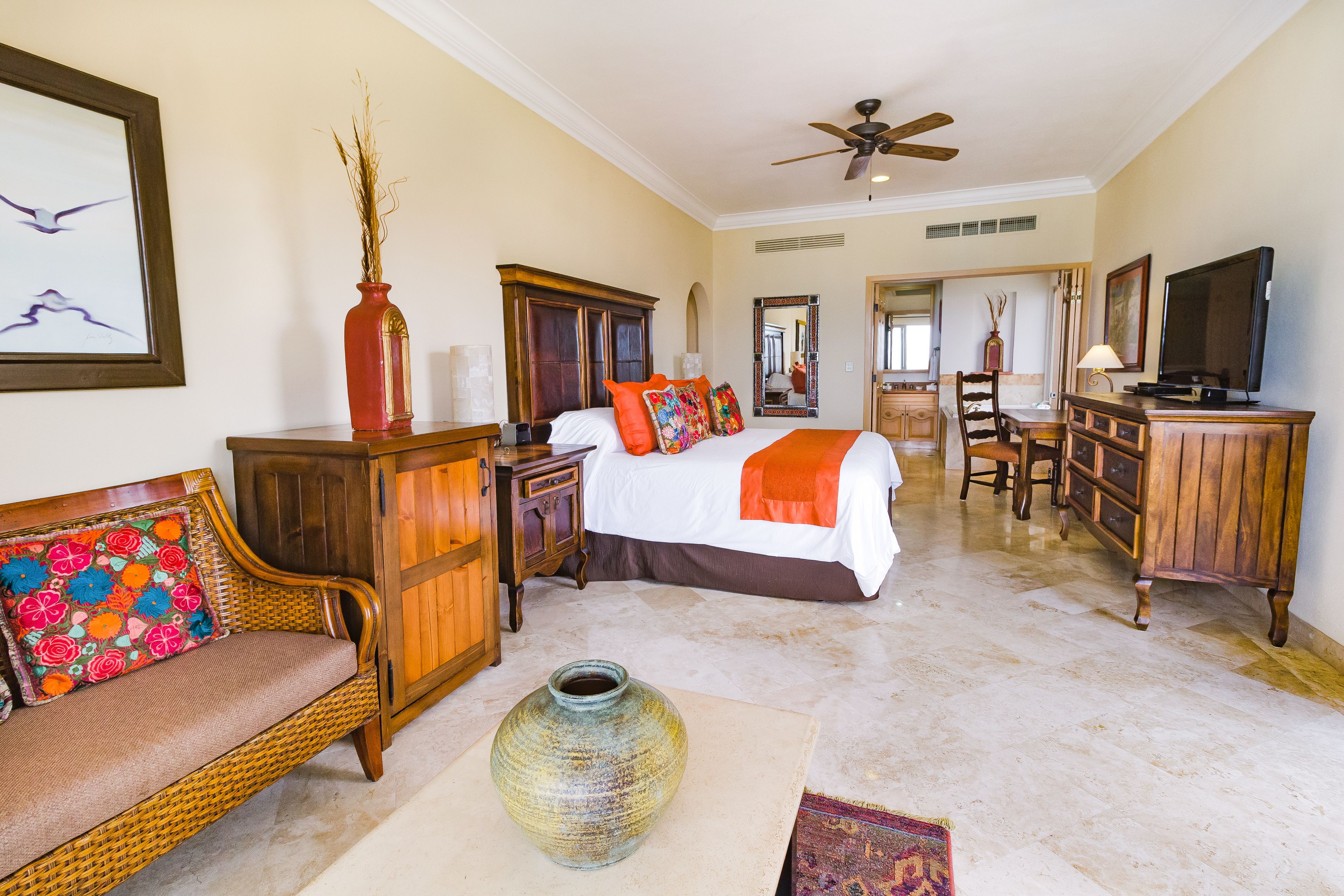 Caja de seguridad en la habitación y decoración personalizada 