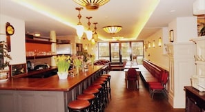 Bar (on property) - Hotel Omega Amsterdam (Amsterdam)