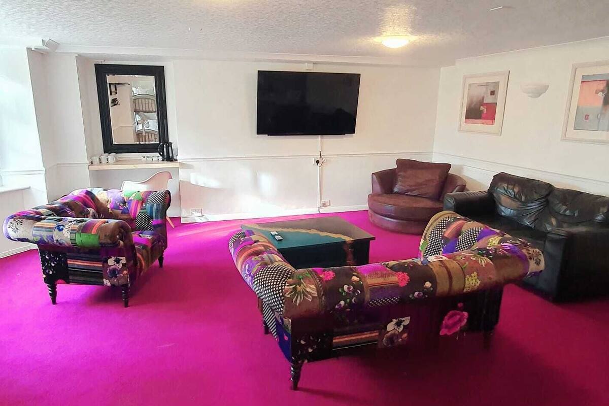 Desk, iron/ironing board (on request), free WiFi, bed sheets
