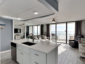 Condo, 1 King Bed with Sofa bed, Balcony, Ocean View (T3 206 - No Pets Allowed) | Private kitchen