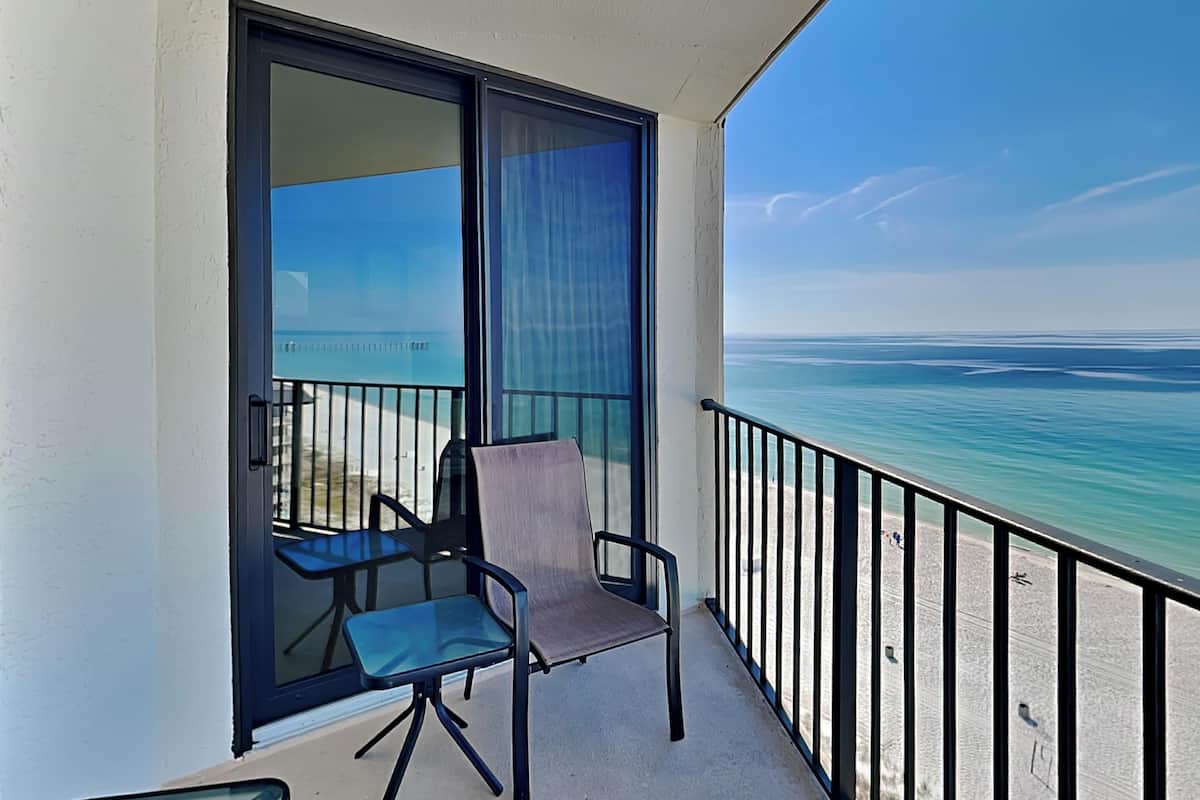 Appartamento, 1 letto king con divano letto, balcone, vista oceano (T2 1004 - No Pets Allowed) | Parco della struttura