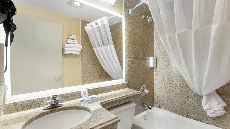 Quality Inn JFK Airport Rockaway Blvd