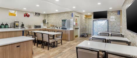Free daily continental breakfast