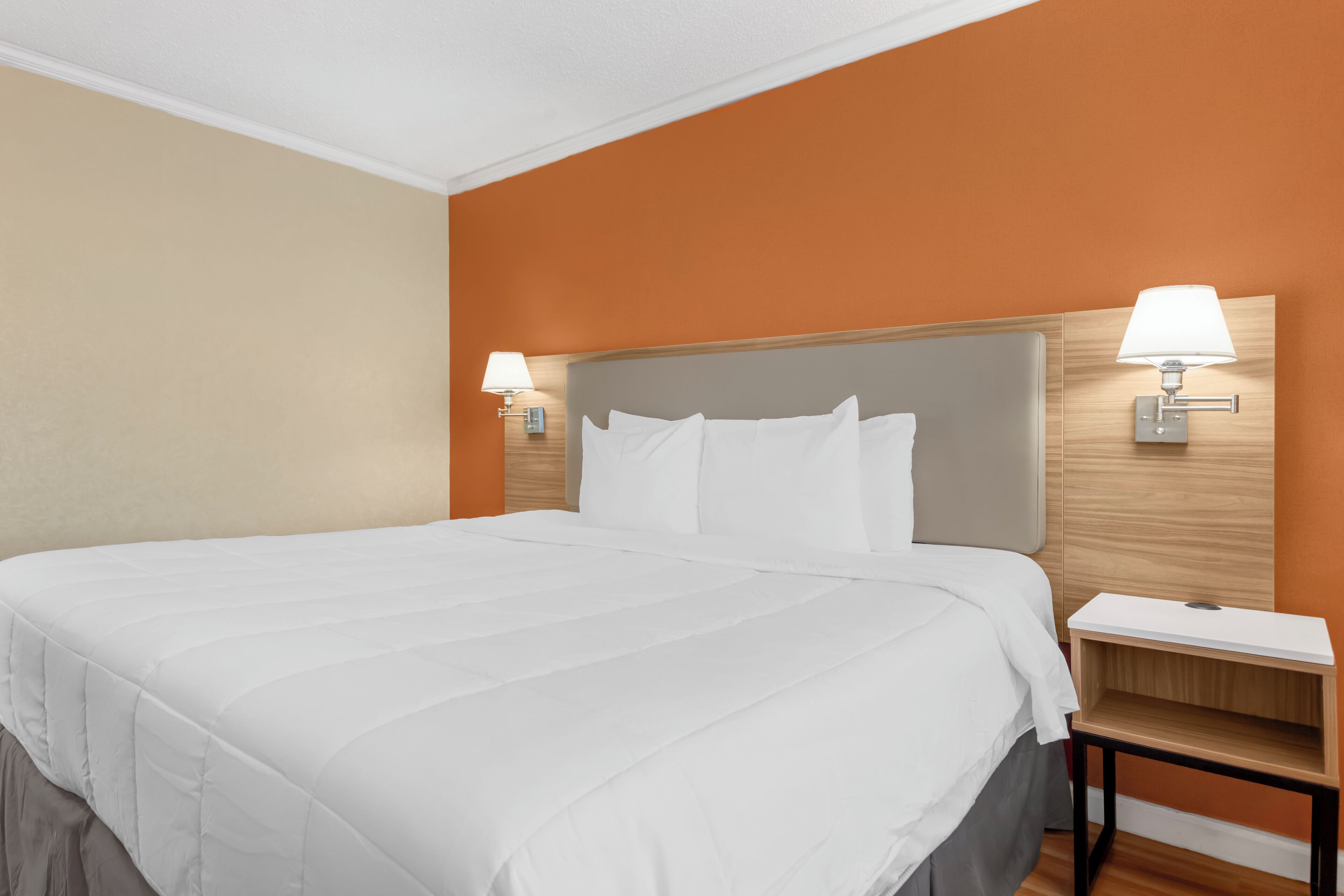 办公桌、隔音、熨斗/熨衣板、免费 WiFi