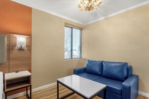 Desk, soundproofing, iron/ironing board, free WiFi